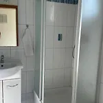 Arleta アパート トロギール