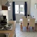 Arleta アパート *