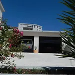 Arleta トロギール